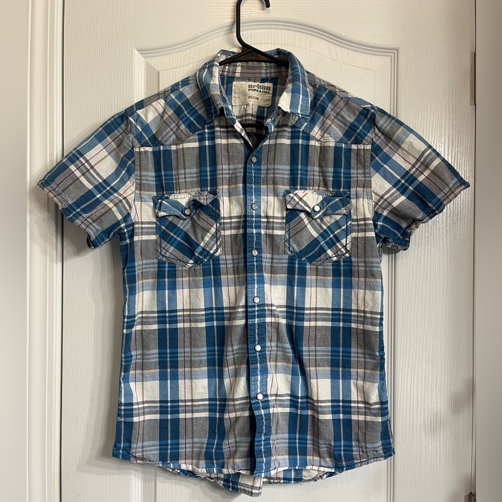 Urban Pipeline- Men’s Casual Button-Up Size Medium